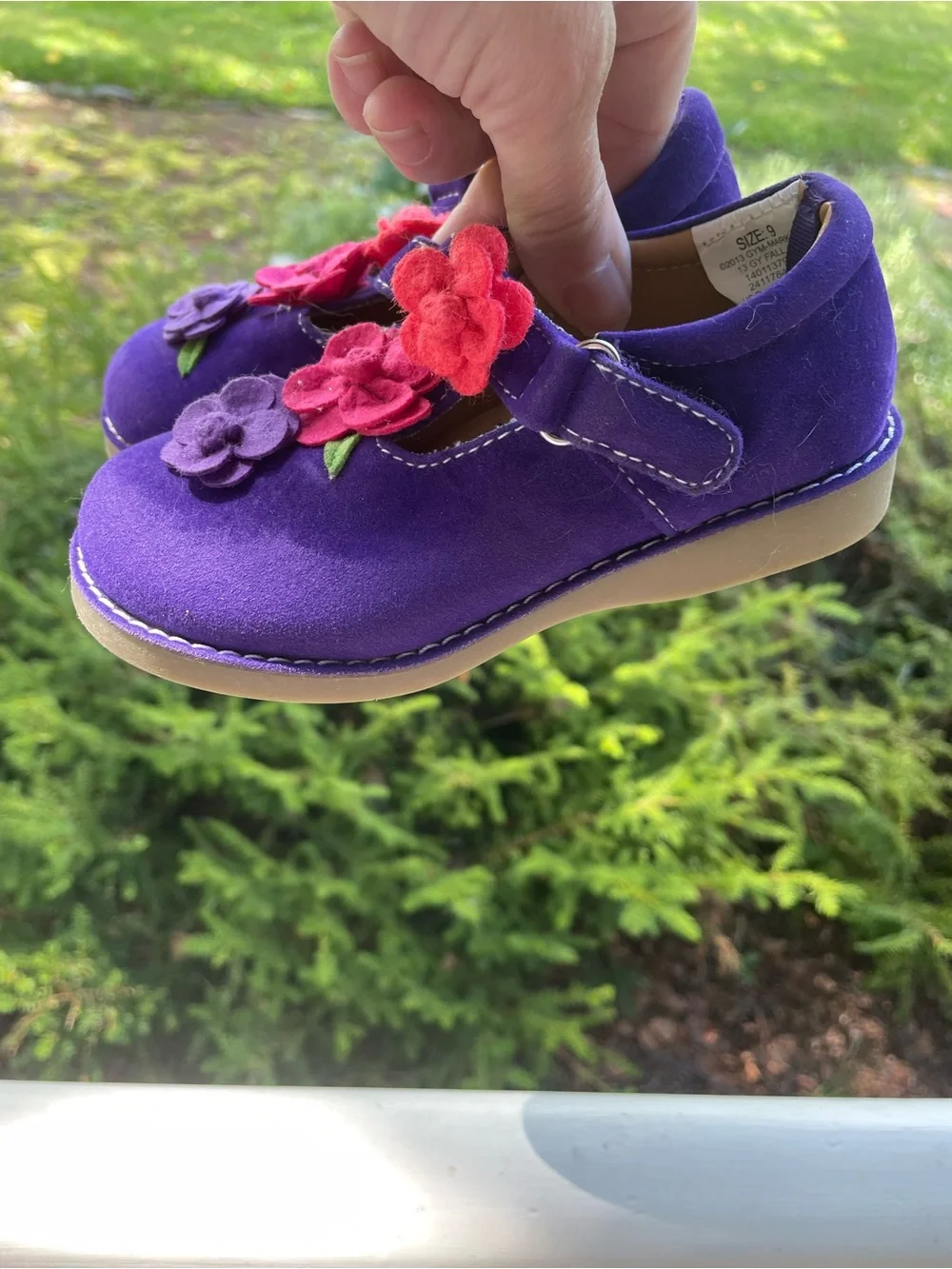 GYMBOREE Girls (toddler) Purple Floral Suede Mary Jane Shoes SIZE 9